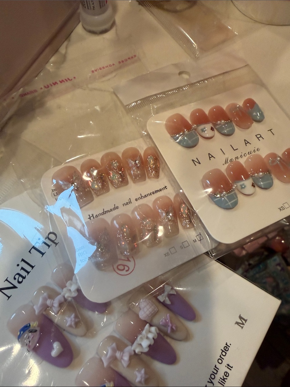 3 press on nails